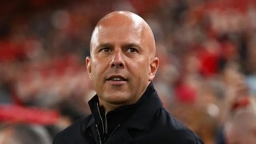 开云体育服务-利物浦上半场0射门！法国记者点评：没想到斯洛特竟摆起大巴