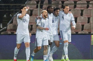 开云体育官网-四冠王连续三届无缘世界杯！国米天才失点，意大利2-5不敌波黑
