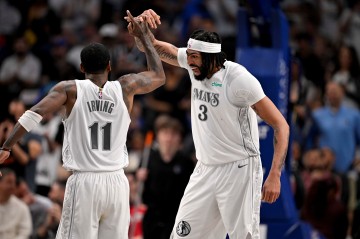 KAIYUN SPORTS-浓眉：我和欧文唯一合体那场让球迷短暂忘了卢卡 但随后我就伤了